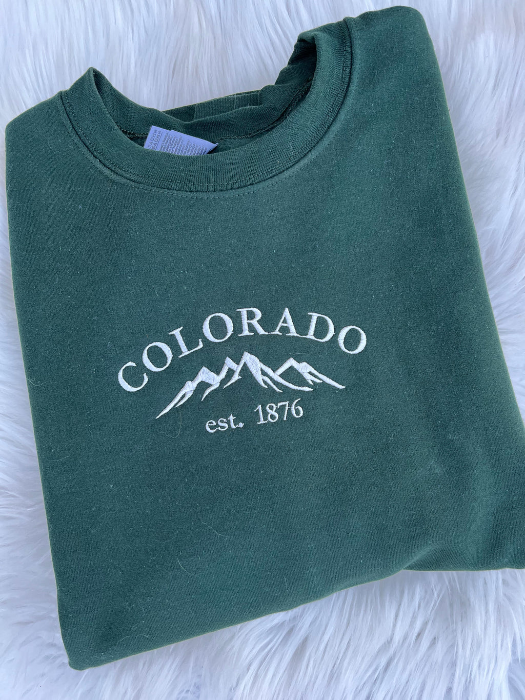 Colorado Mountains Embroidered Crewneck | Forest