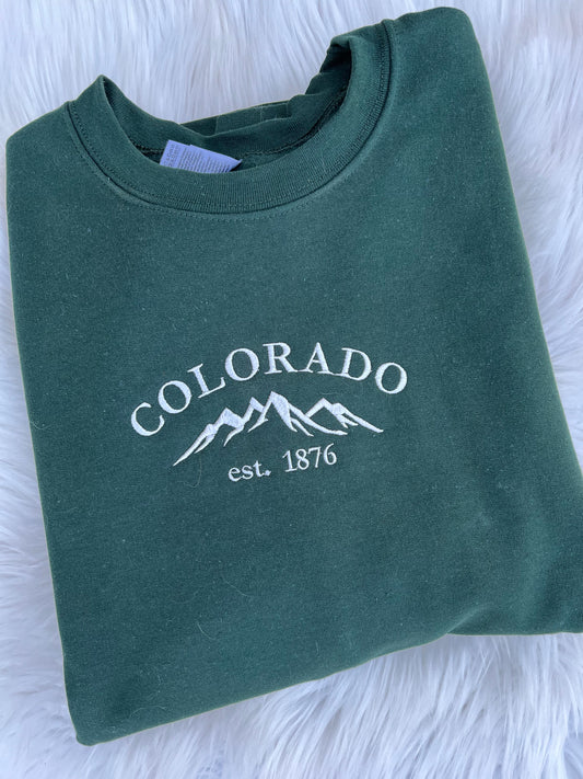 Colorado Mountains Embroidered Crewneck | Forest
