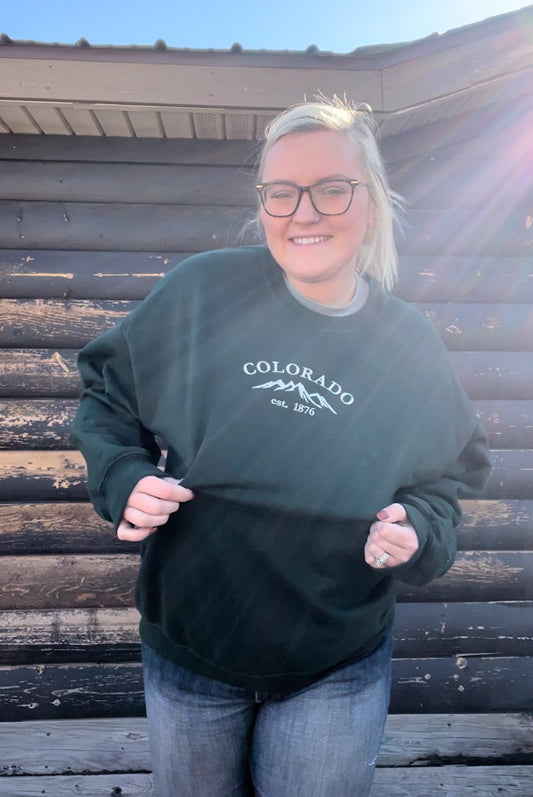 Colorado Mountains Embroidered Crewneck | Forest